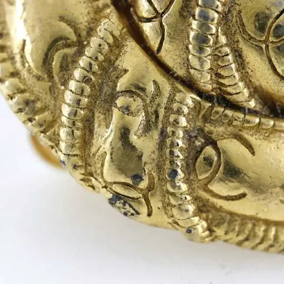 Chanel Clip-On Earrings #228773C81B - Picture 5 of 9